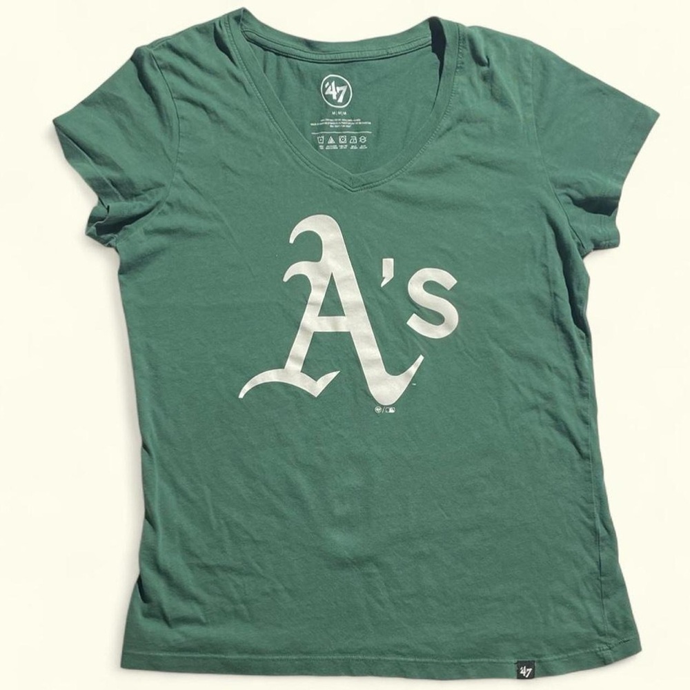Oakland Athletics A’s 47 Brand Club V Neck Tee Womens M Green MLB Baseball Soft